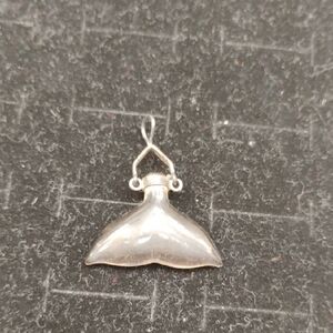 Vintage Silver Whale Tail Necklace Pendant - Silver